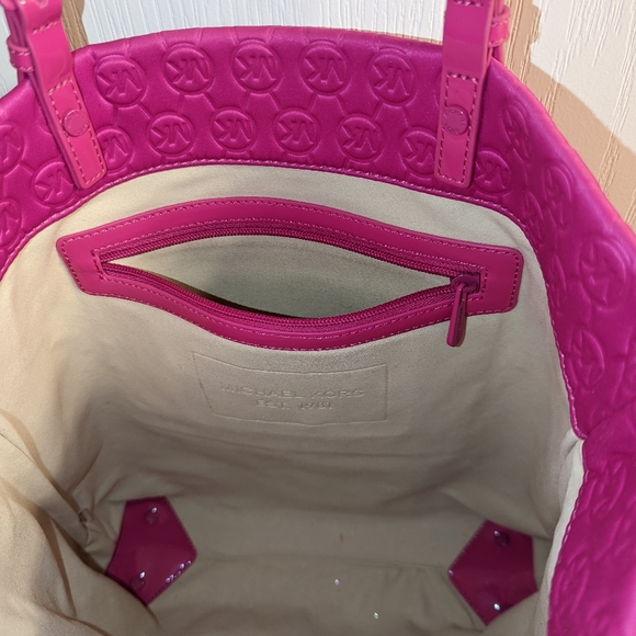Michael Kors Hot Fucshia Pink Embossed Fabric Tote EUC - Picture 5 of 6